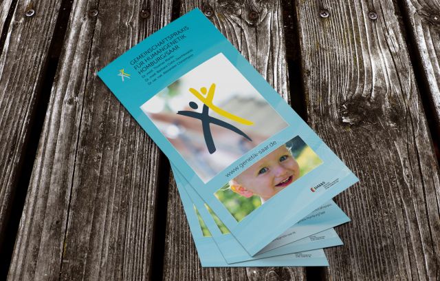 Gestaltung der Flyer für die Praxis für Genetik in Homburg im Saarland