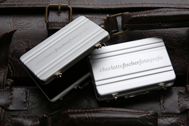 Logogestaltung und Anwendung für die Fotografin